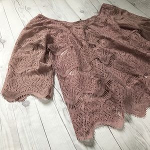Rose colored lace top XL